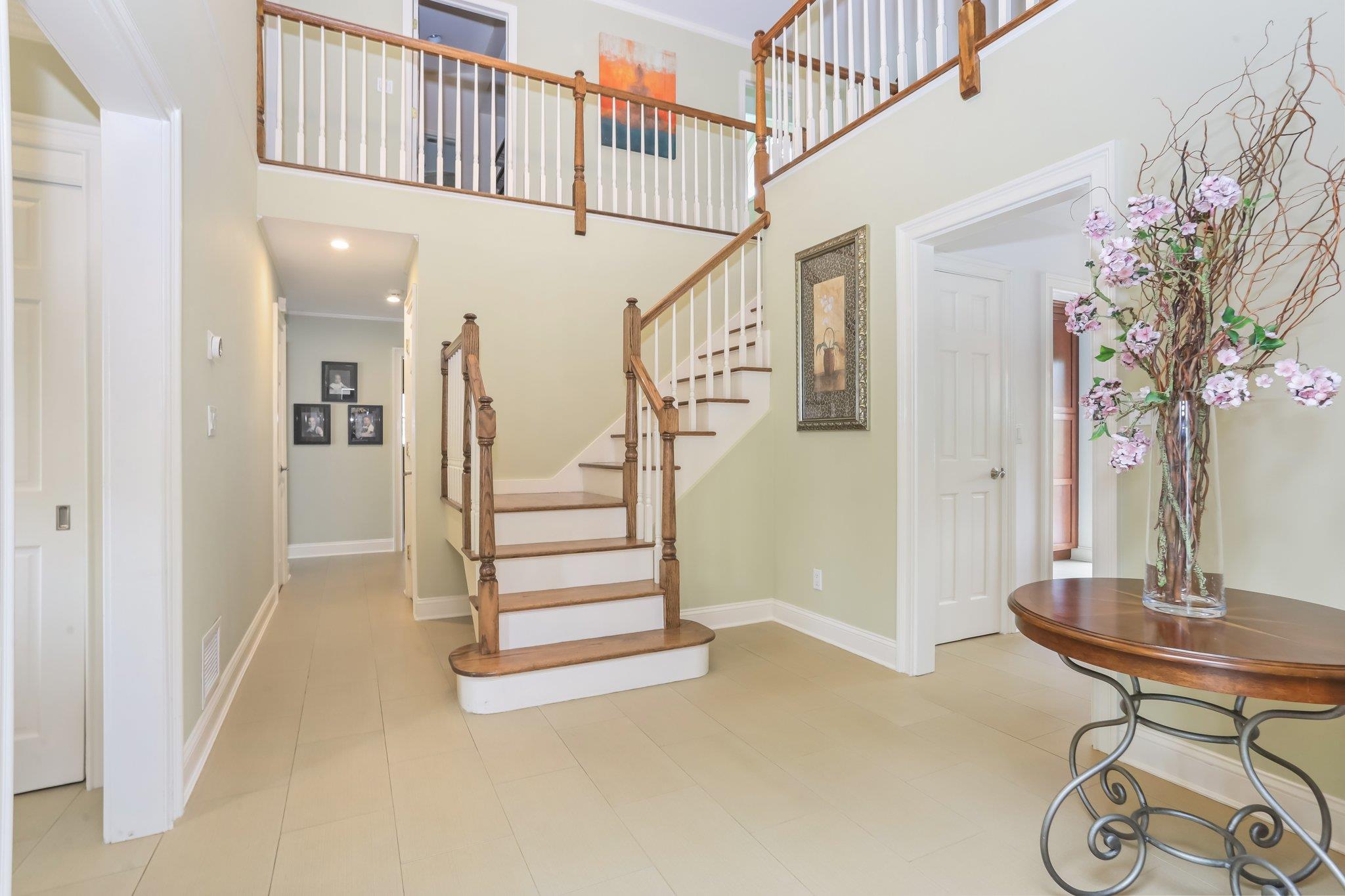 35 Rockwood Place, New Rochelle, New York image 3
