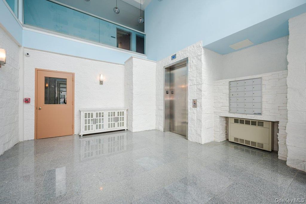 Photo of 661 W Broadway #403, Long Beach, NY 11561 (MLS # 904420)