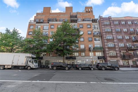 Condo For Sale - 904 Bedford Avenue #1A<br/> Brooklyn, NY 11205