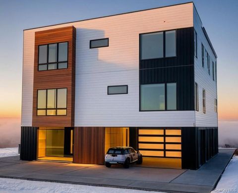 3668 Naomi Street Seaford NY 11783