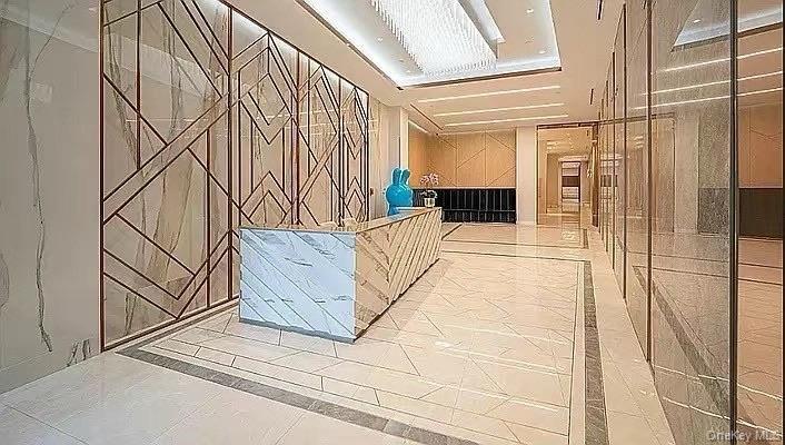 13618 Maple Avenue 11G