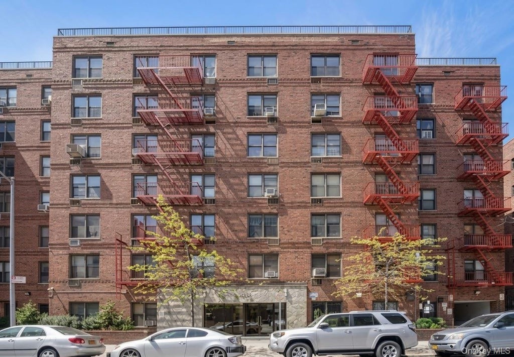 Photo of 133-17 Sanford Avenue #1O, Flushing, NY 11354 (MLS # 1052290)