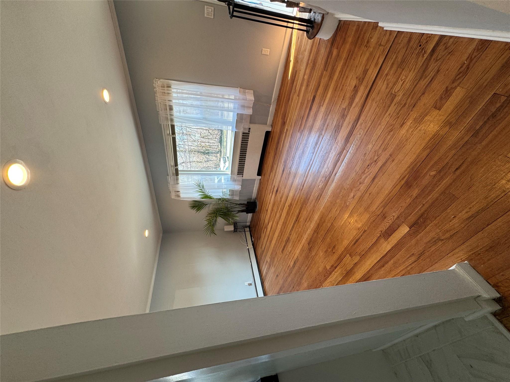 20 Hemlock Drive, Farmingdale, New York image 3