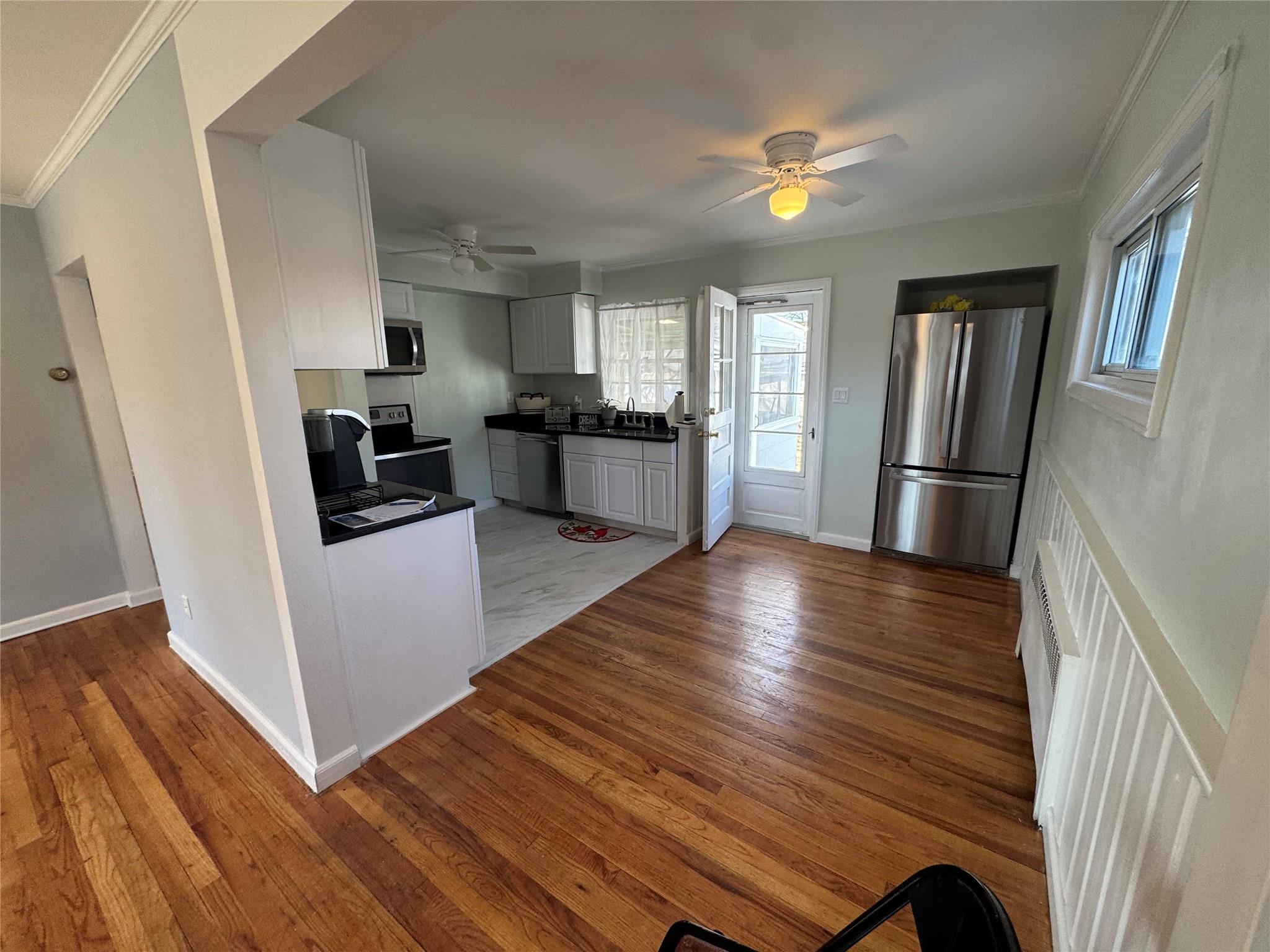 20 Hemlock Drive, Farmingdale, New York image 4