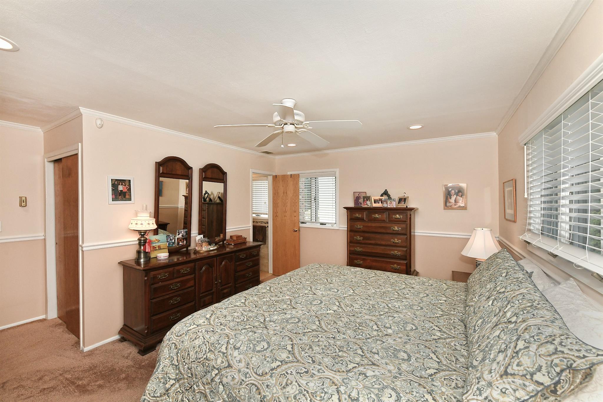3 Duke Place, Dix Hills, New York image 19