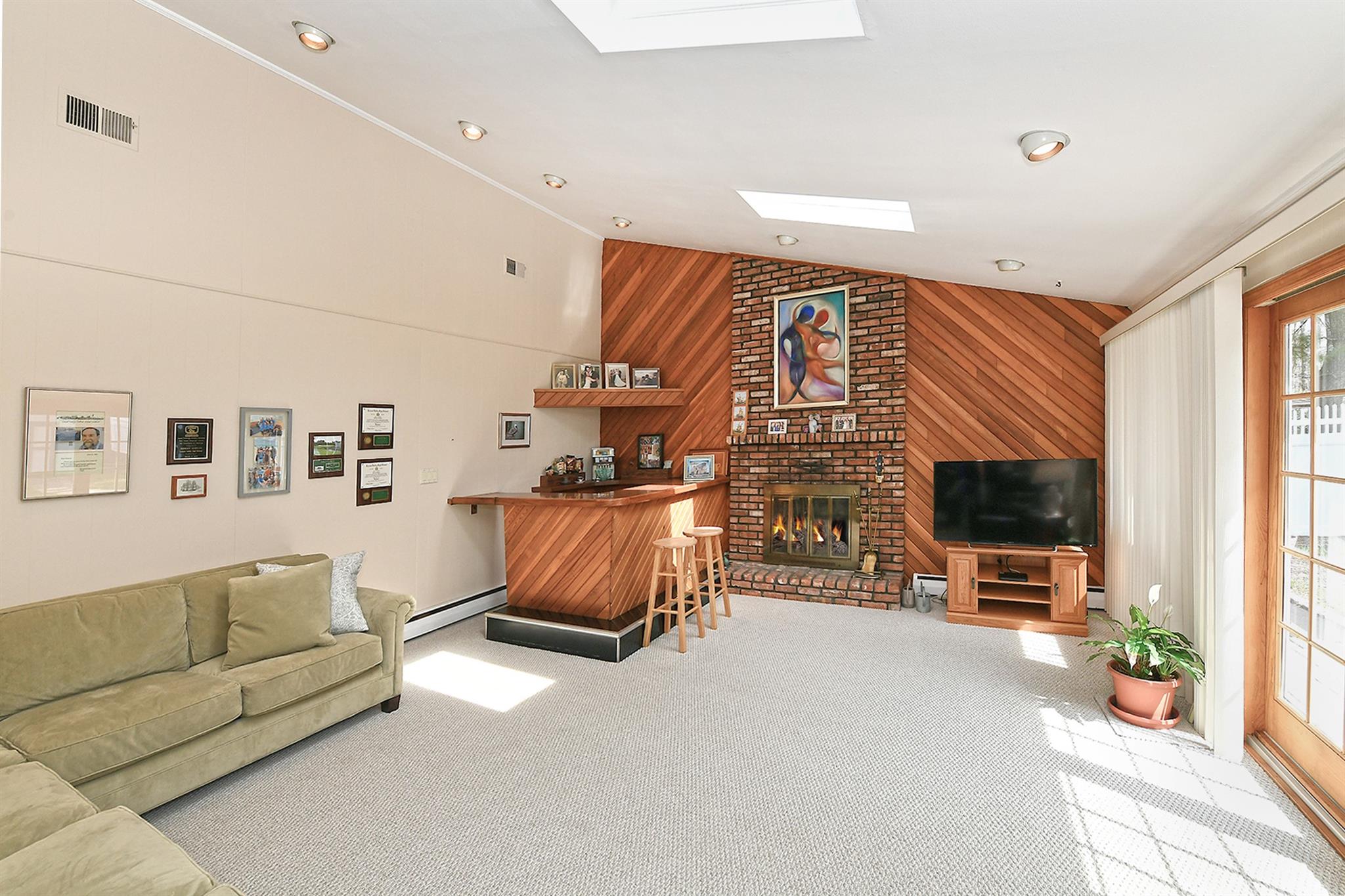 3 Duke Place, Dix Hills, New York image 16
