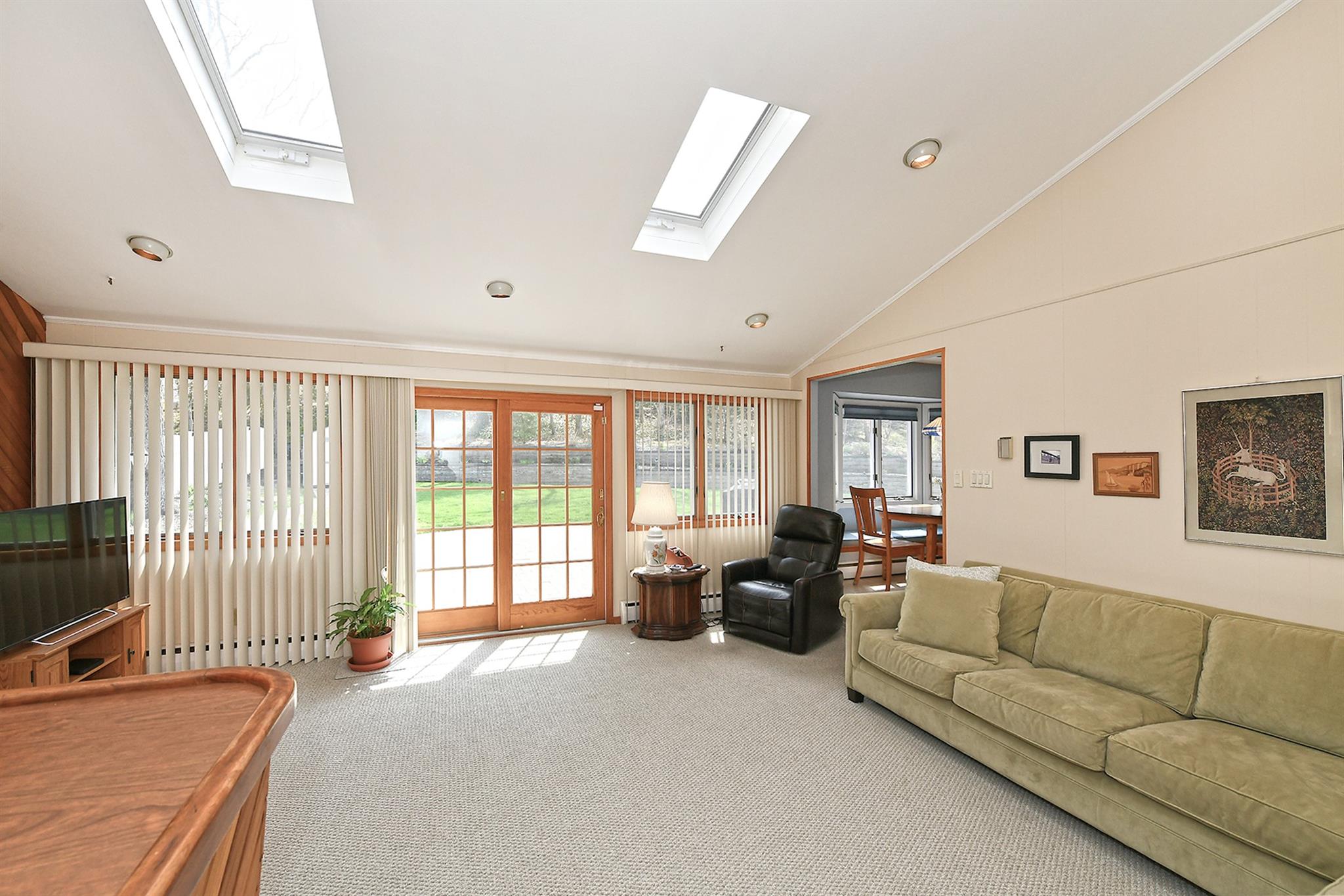 3 Duke Place, Dix Hills, New York image 17