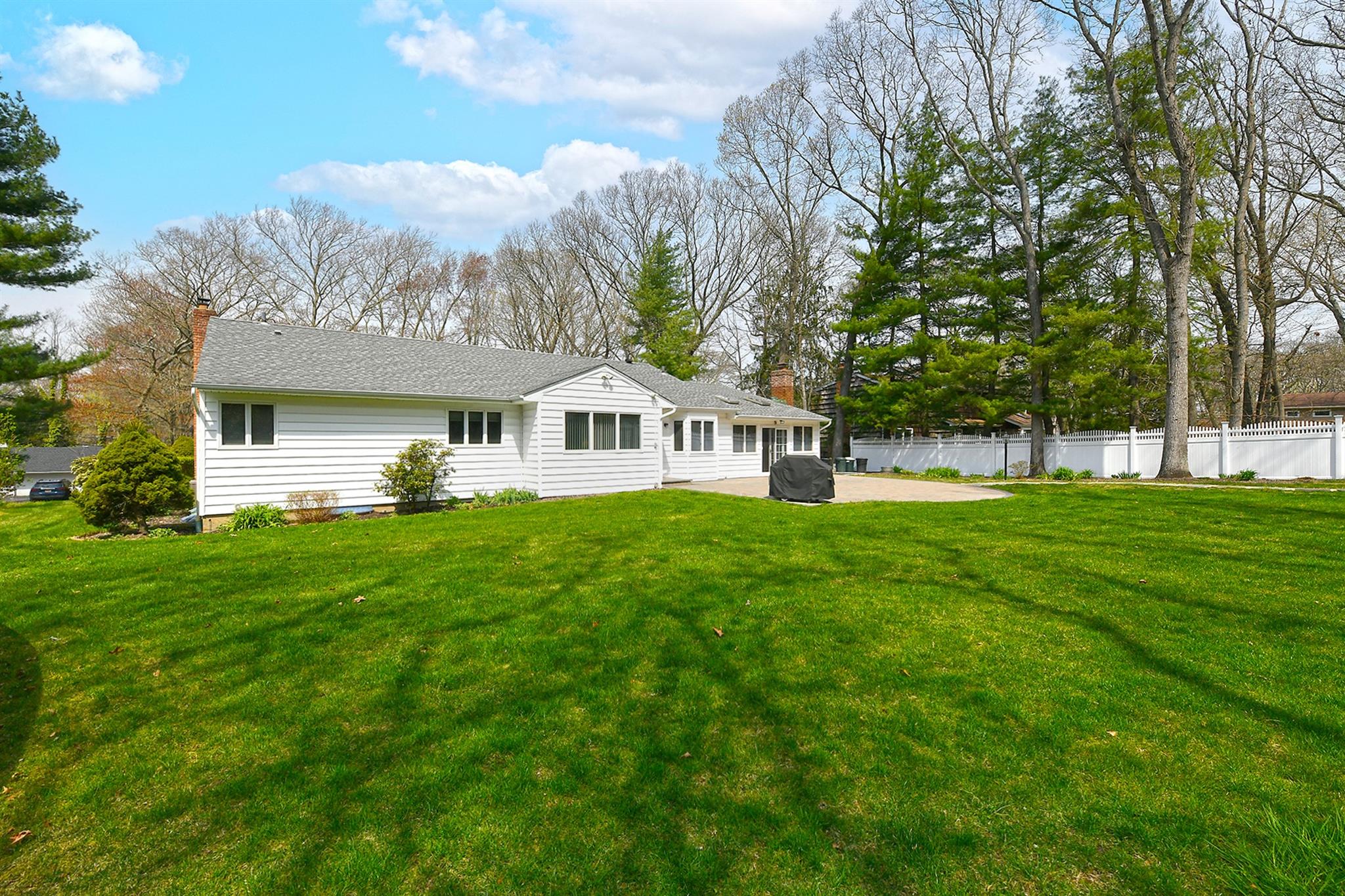 3 Duke Place, Dix Hills, New York image 28