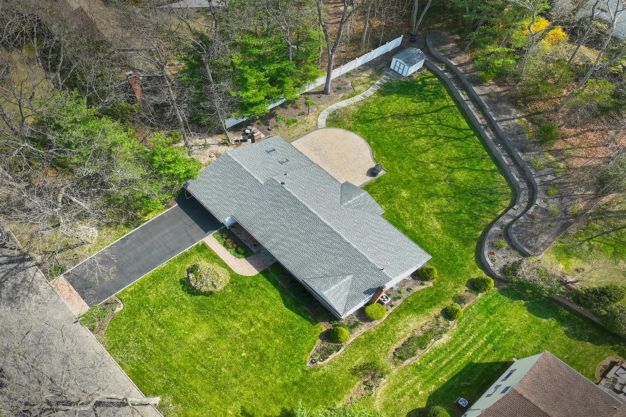 3 Duke Place, Dix Hills, New York image 33