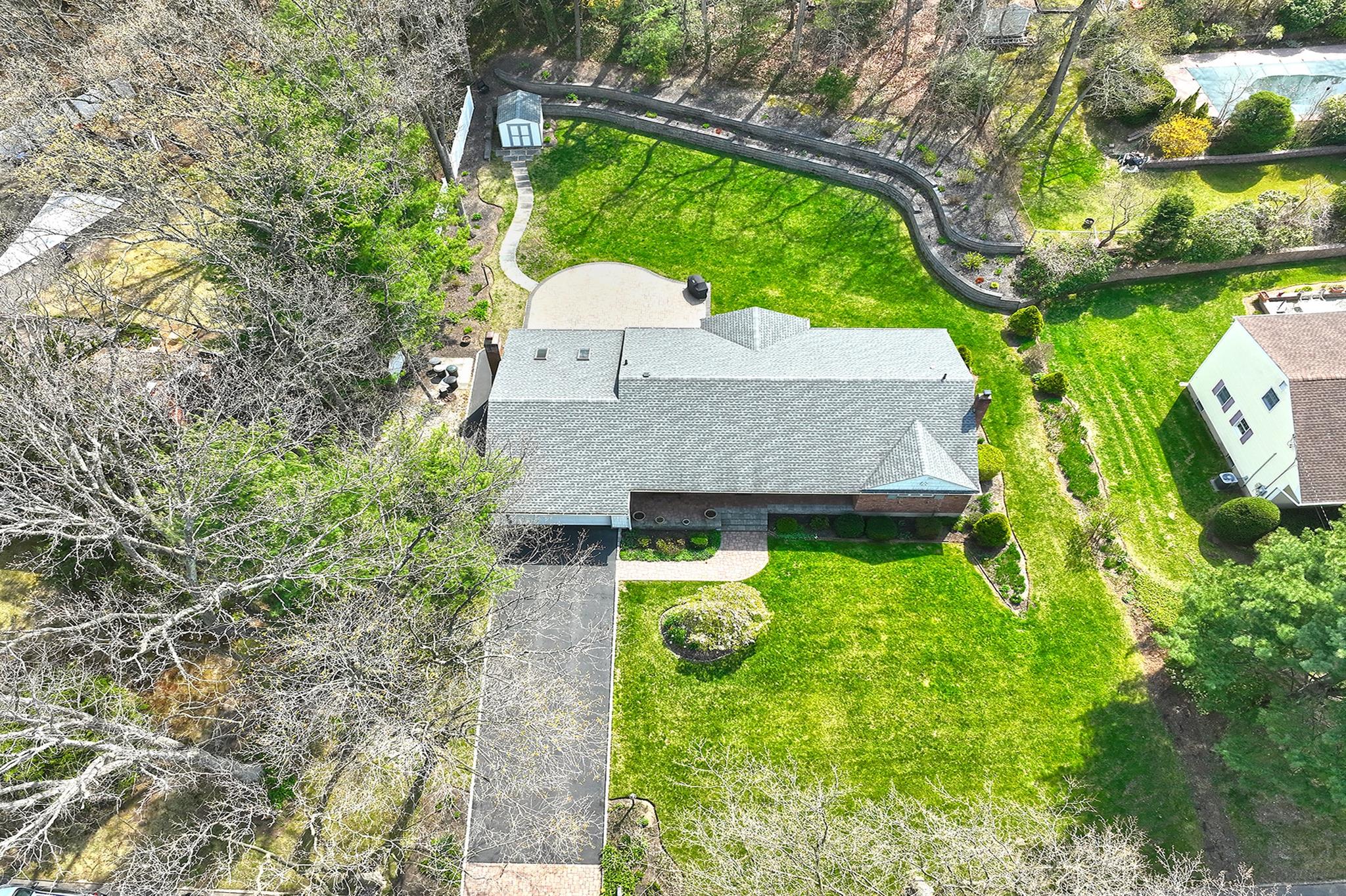 3 Duke Place, Dix Hills, New York image 32