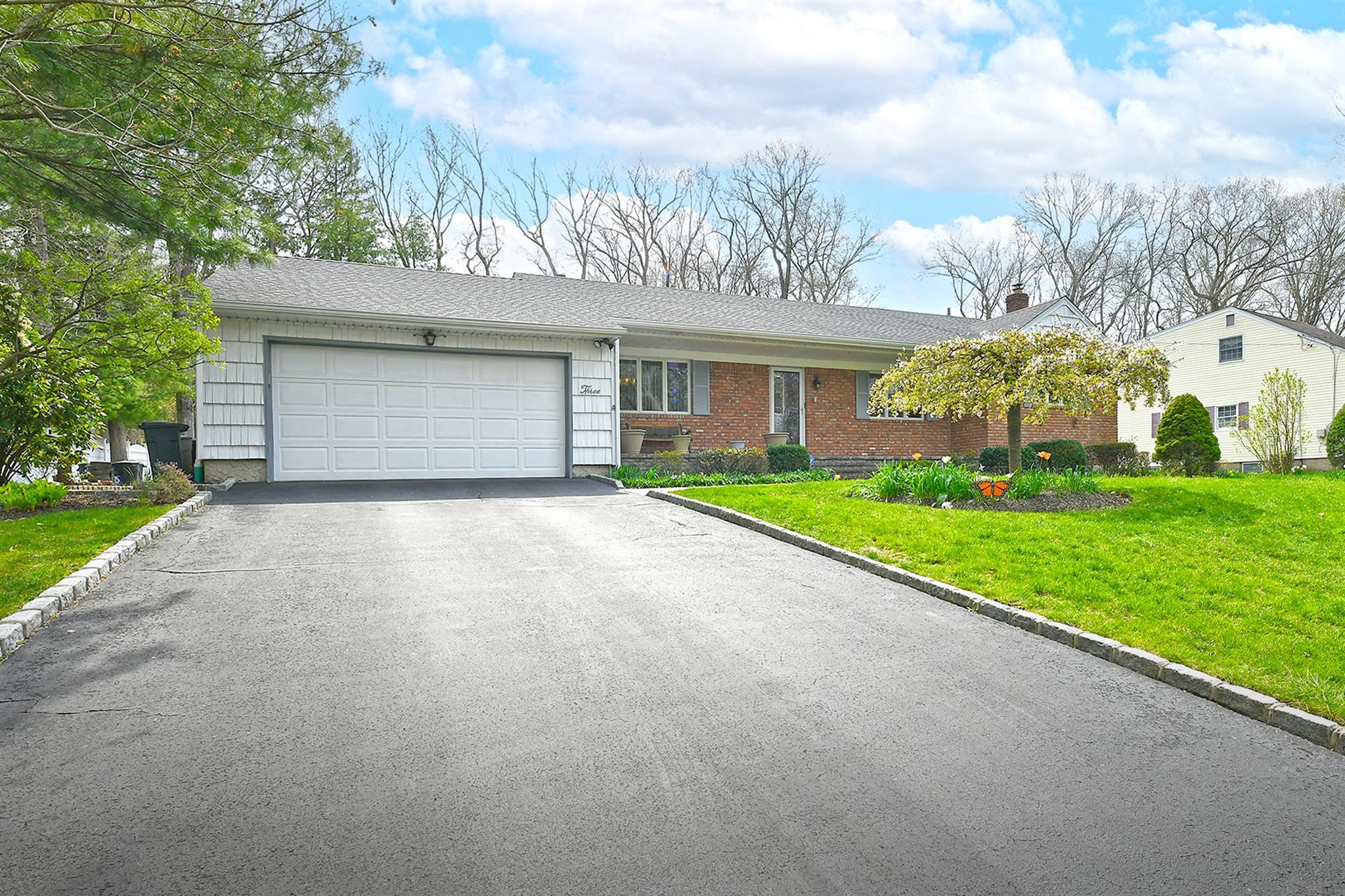 3 Duke Place, Dix Hills, New York image 36