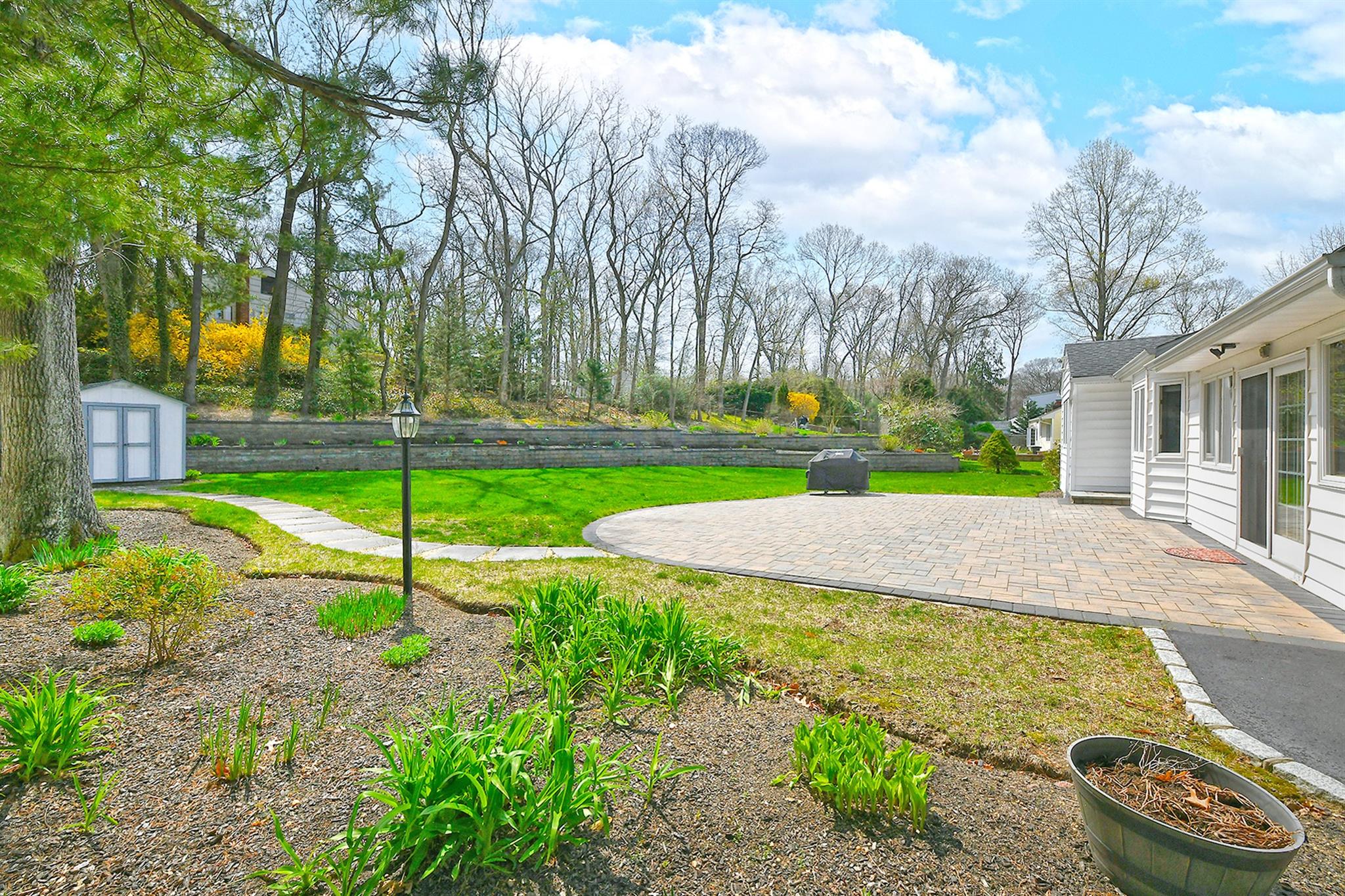 3 Duke Place, Dix Hills, New York image 25