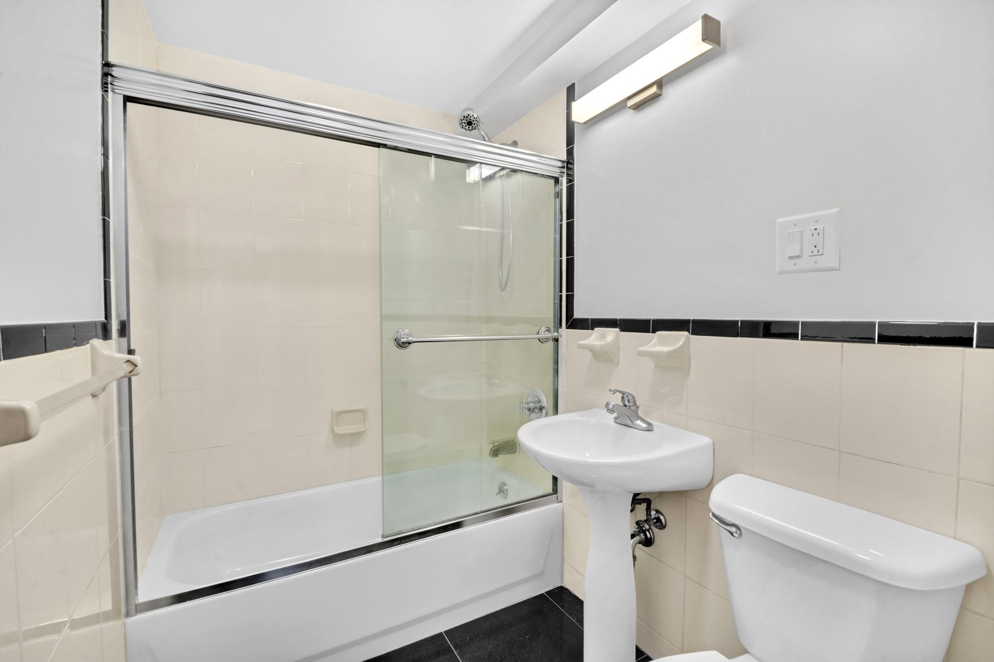 14-43 28th Avenue Ave #4H, Astoria, New York image 7