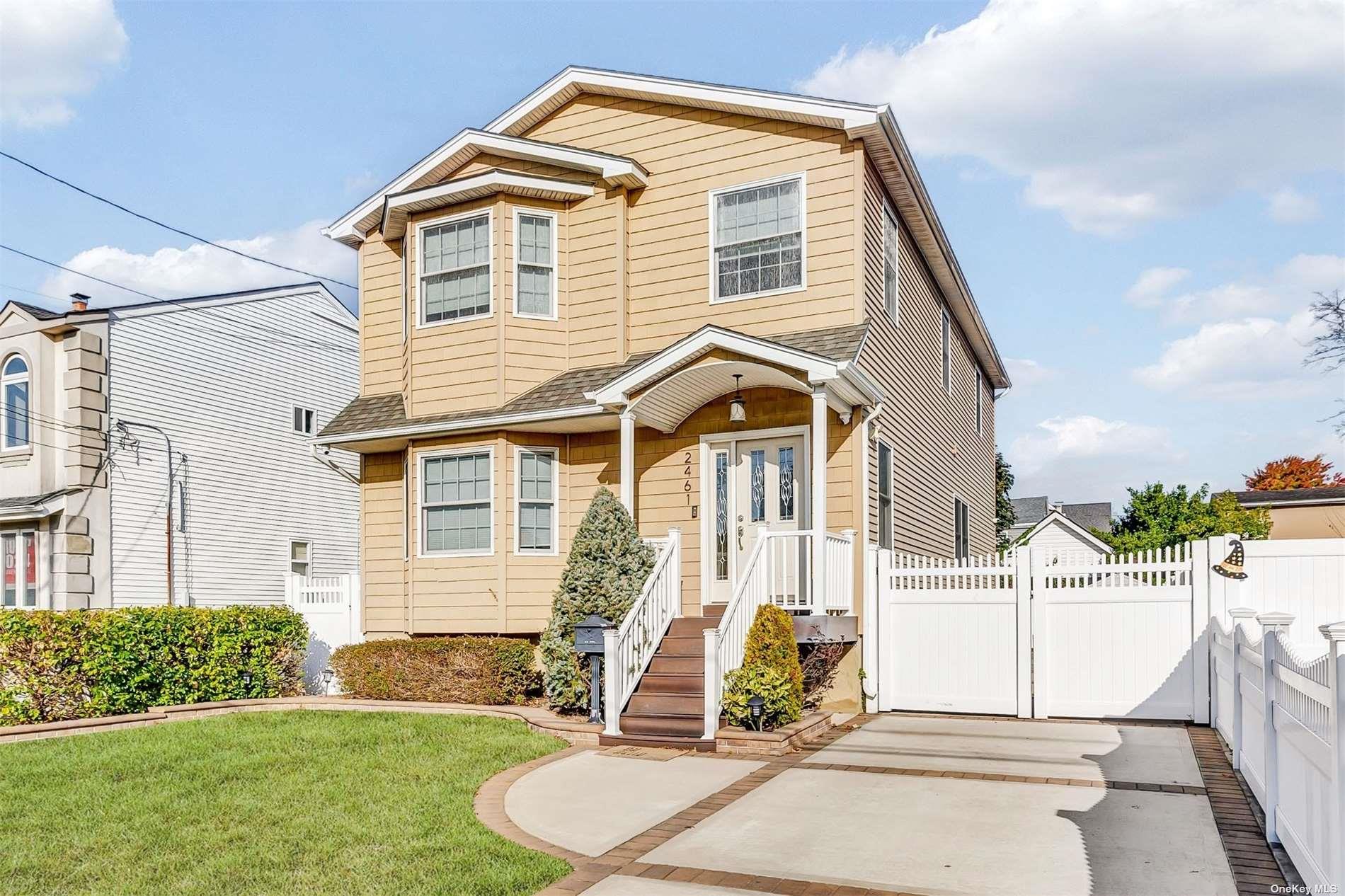 2461 Williams Court, Bellmore, New York image 2