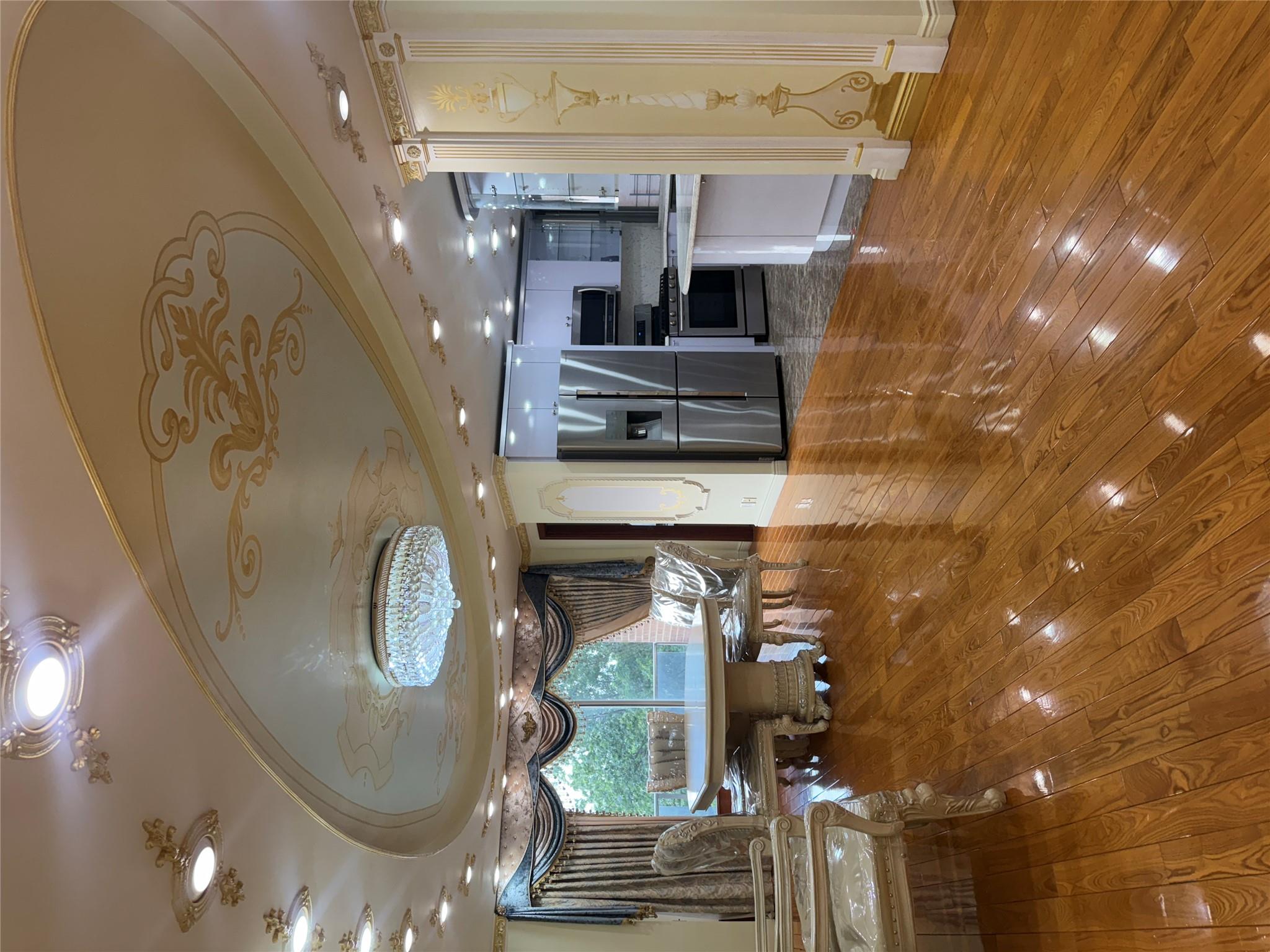 61-20 Grand Central Parkway B 706