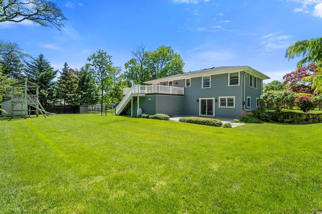 21 Highview Boulevard, Brookhaven, New York image 2