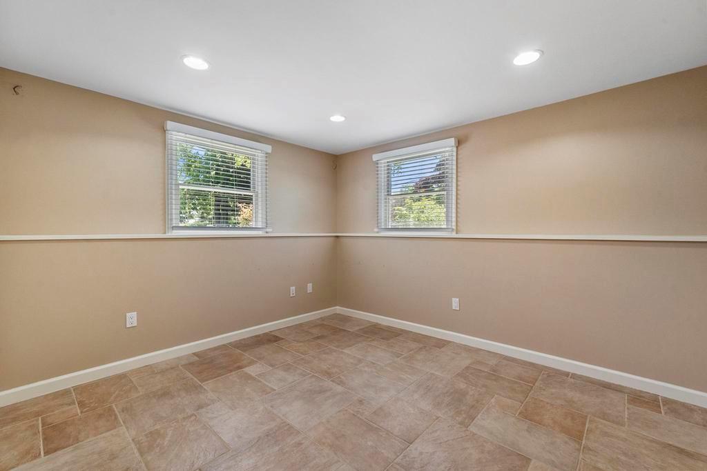 21 Highview Boulevard, Brookhaven, New York image 12