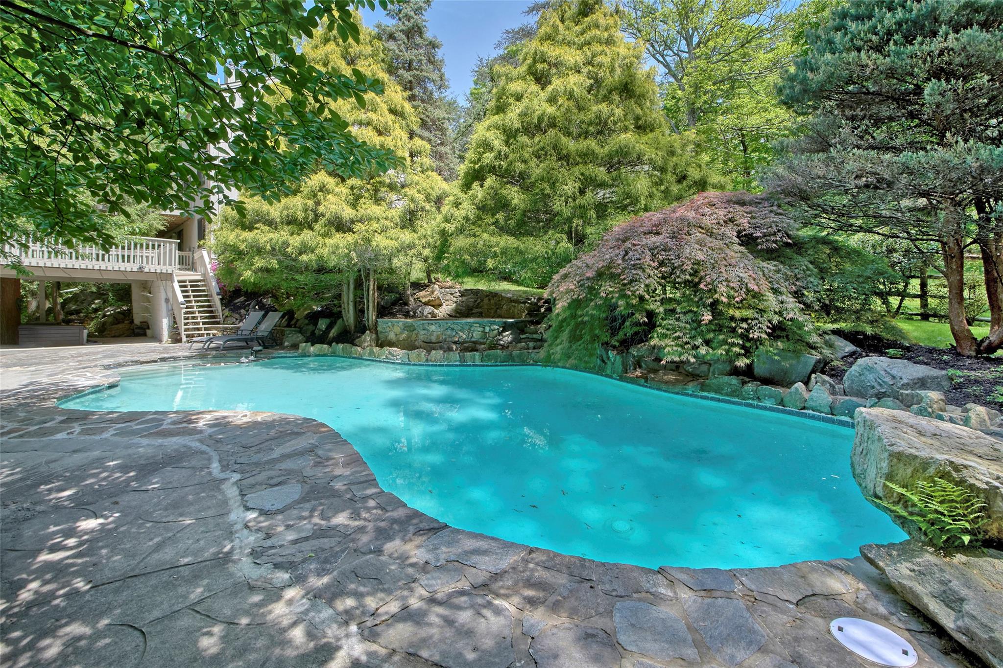 7 High Point Circle, Chappaqua, New York image 3