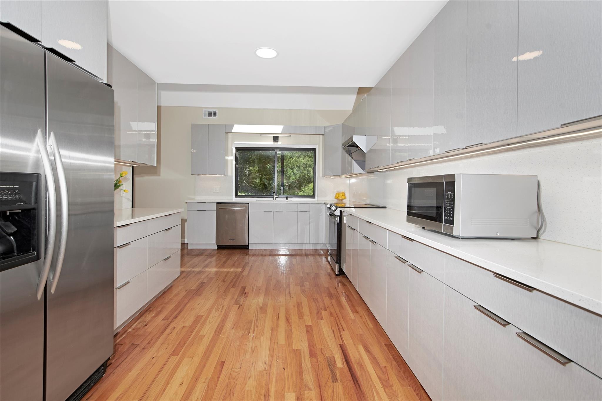 7 High Point Circle, Chappaqua, New York image 11