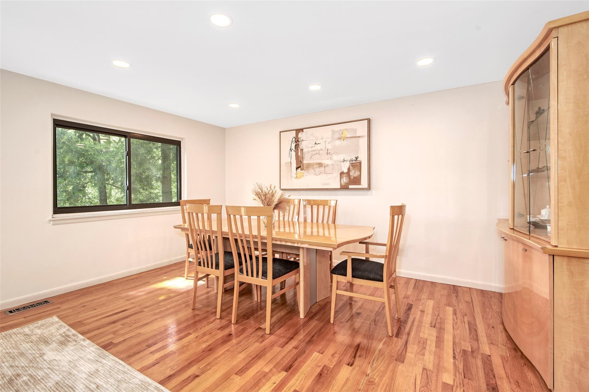 7 High Point Circle, Chappaqua, New York image 10