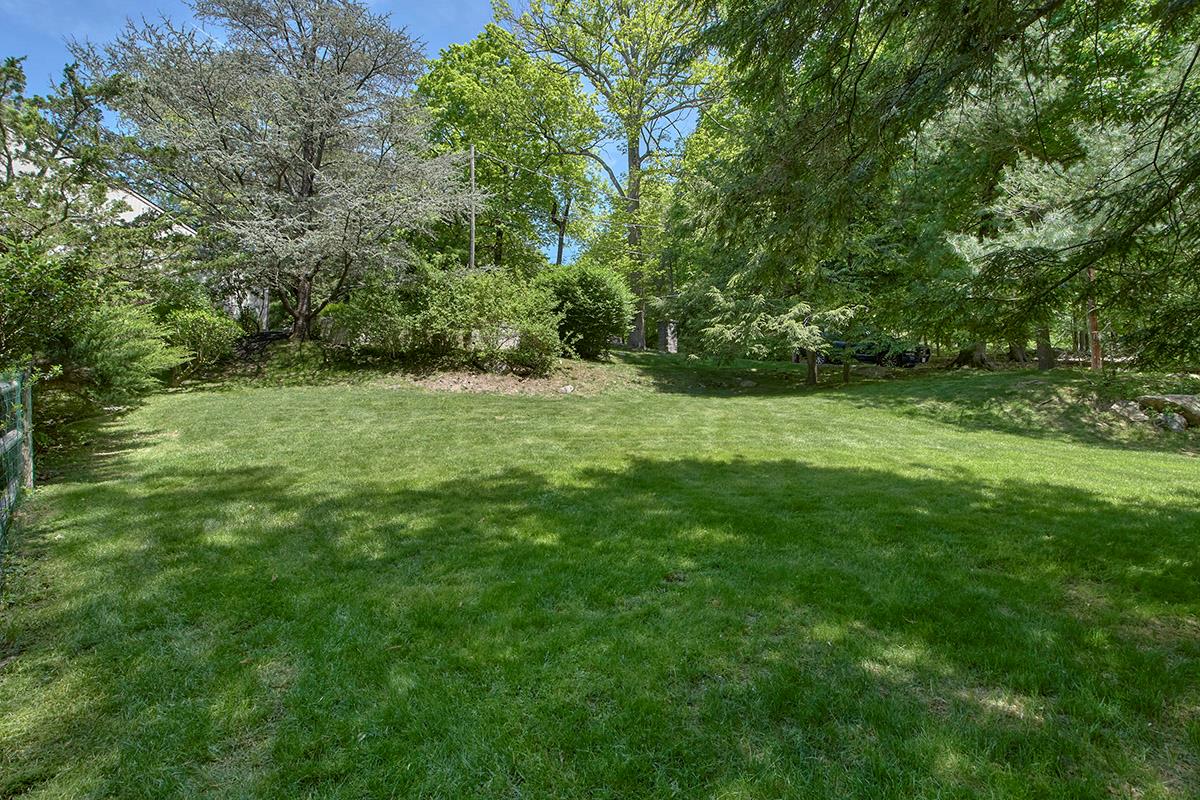 7 High Point Circle, Chappaqua, New York image 31