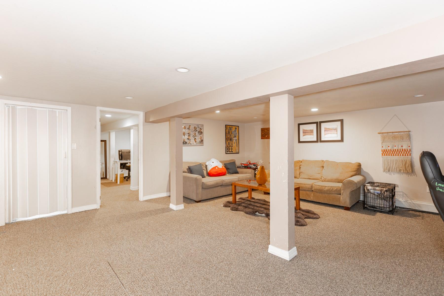 230 Rose Street, Copiague, New York image 15