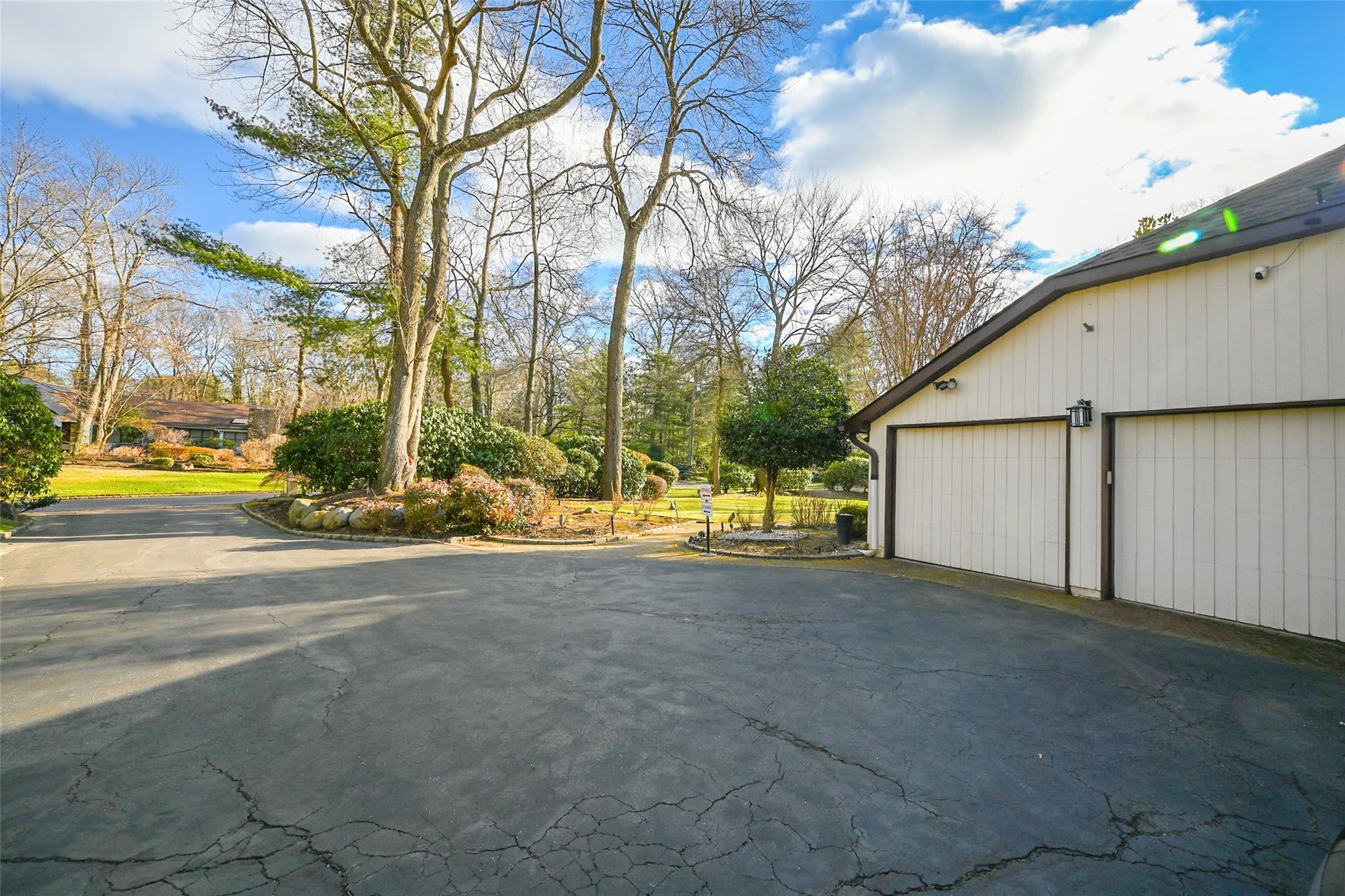 300 Annandale Drive, Oyster Bay, New York image 32