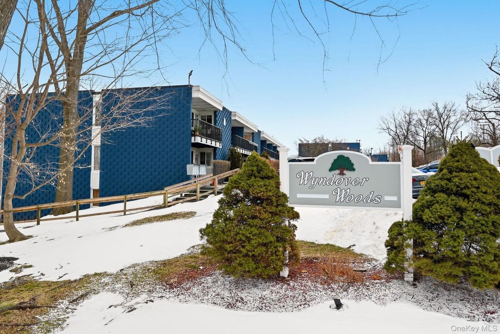 Photo of 1 Wyndover Woods Lane #2, White Plains, NY 10603 (MLS # 965972)