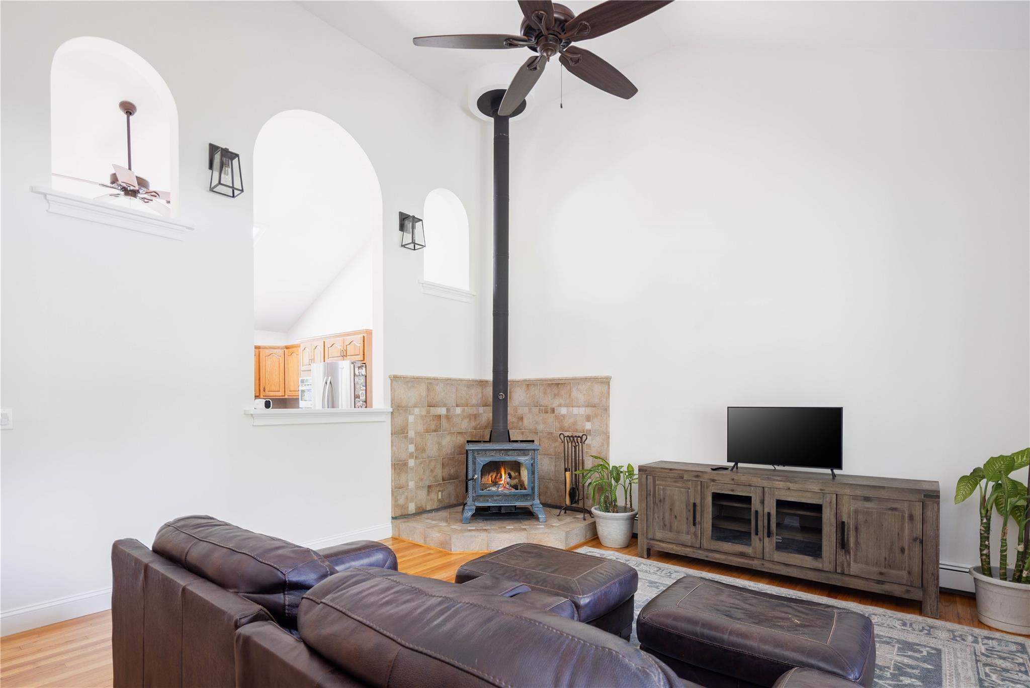 82 Trout Brook Lane, Aquebogue, New York image 3