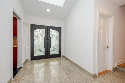 18 Locust Drive Great Neck NY 11021