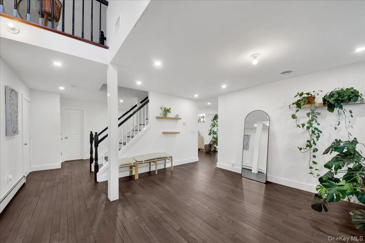 18 Maple Avenue