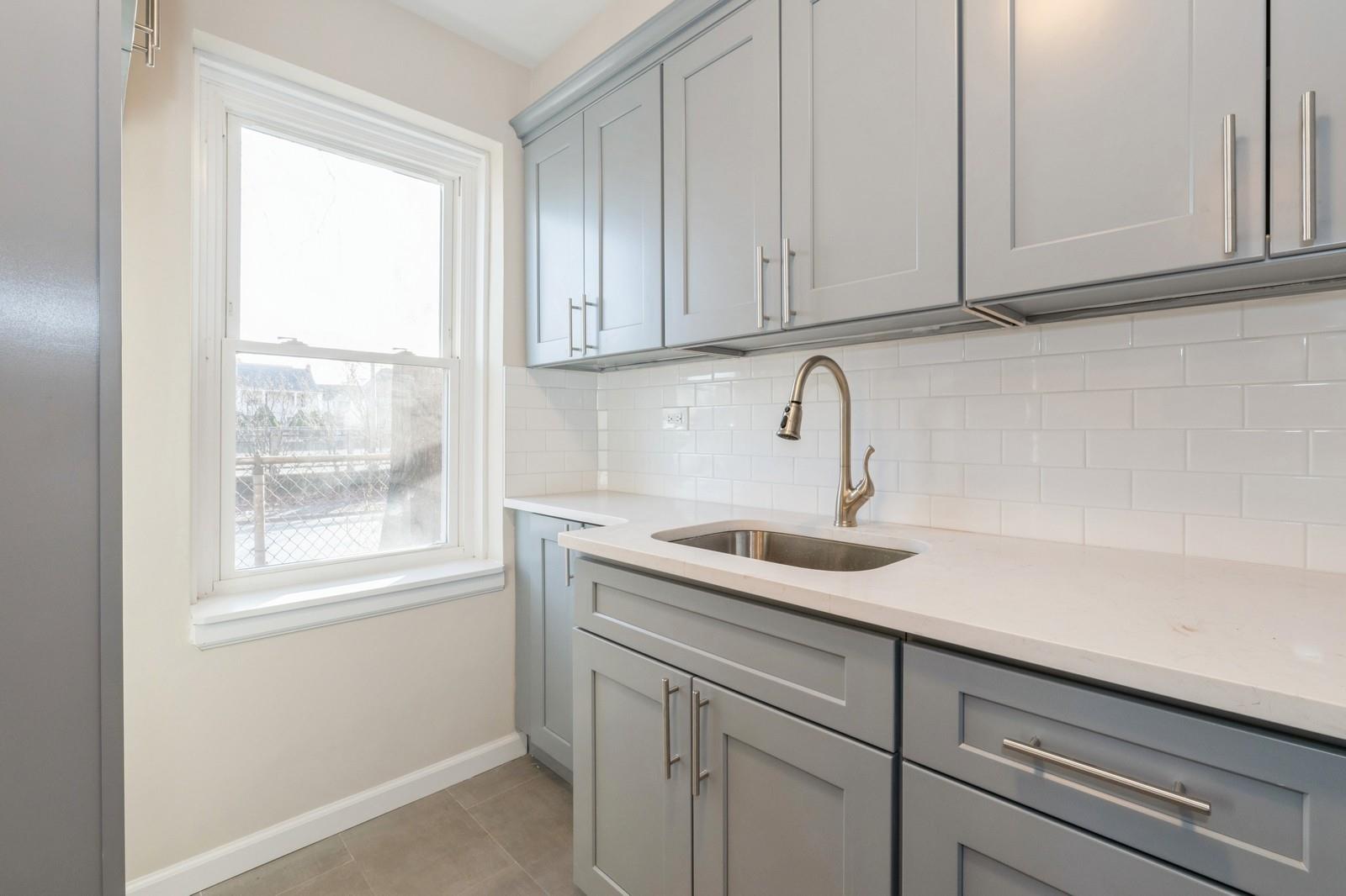 144-70 Village Road #76GB, Jamaica, New York image 7