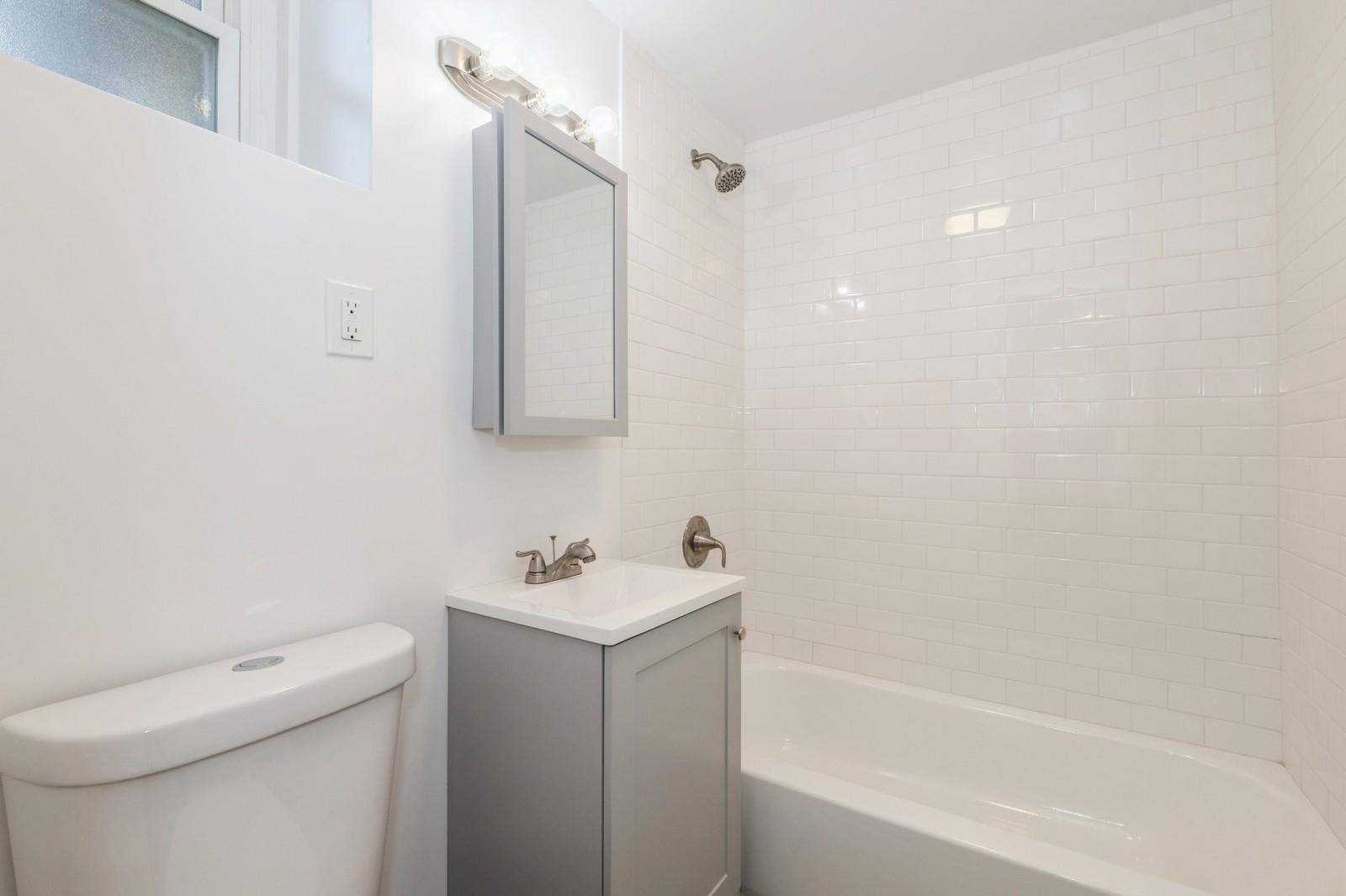 144-70 Village Road #76GB, Jamaica, New York image 12