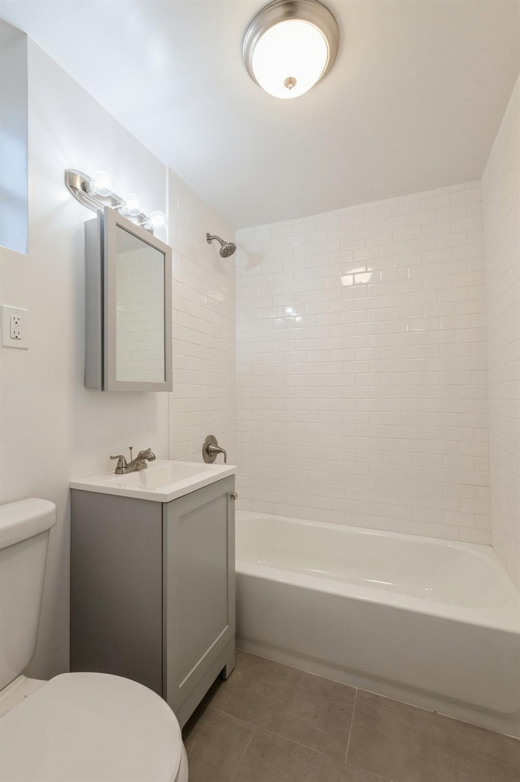 144-70 Village Road #76GB, Jamaica, New York image 13