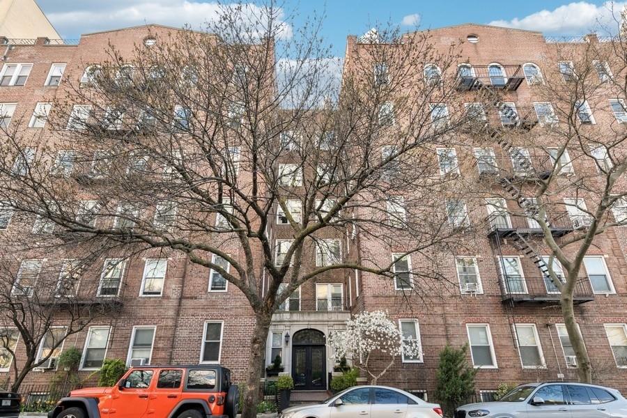 41-08 43rd Street #3F, Sunnyside, New York image 1