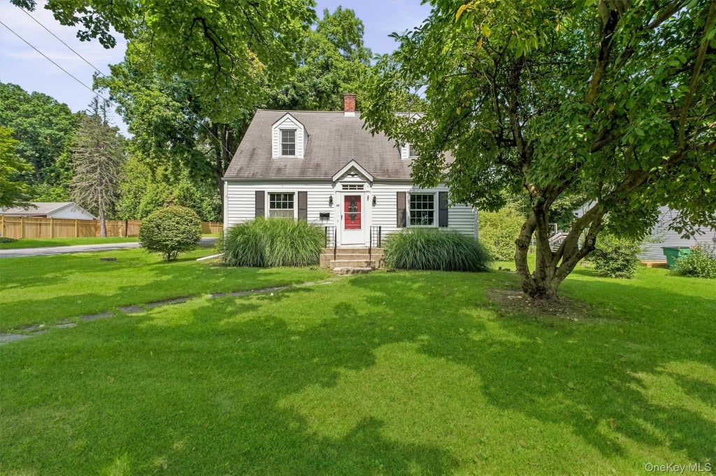 Photo of 107 E Cedar Street, Poughkeepsie, NY 12601 (MLS # 1044405)