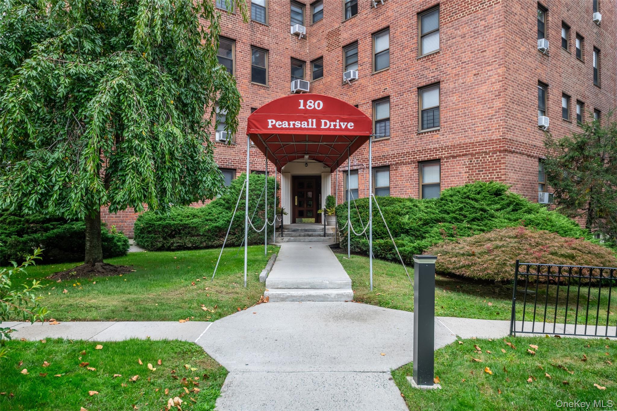 180 Pearsall Drive 6F