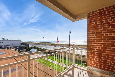 Condo For Sale - 560 W Broadway #2A<br/> Long Beach, NY 11561