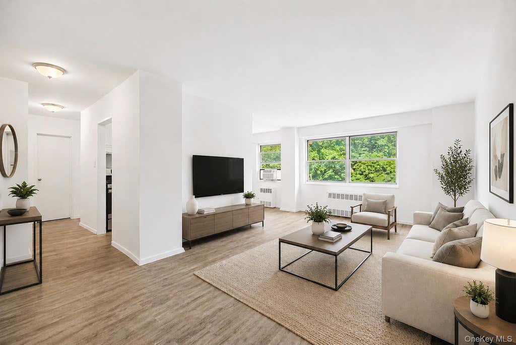 Photo of 3130 Irwin Avenue #6G, Bronx, NY 10463 (MLS # 1031270)