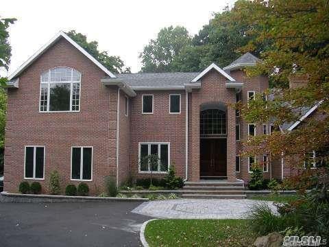 Photo of 589 Landing Avenue, Smithtown, NY 11787 (MLS # 1010107)
