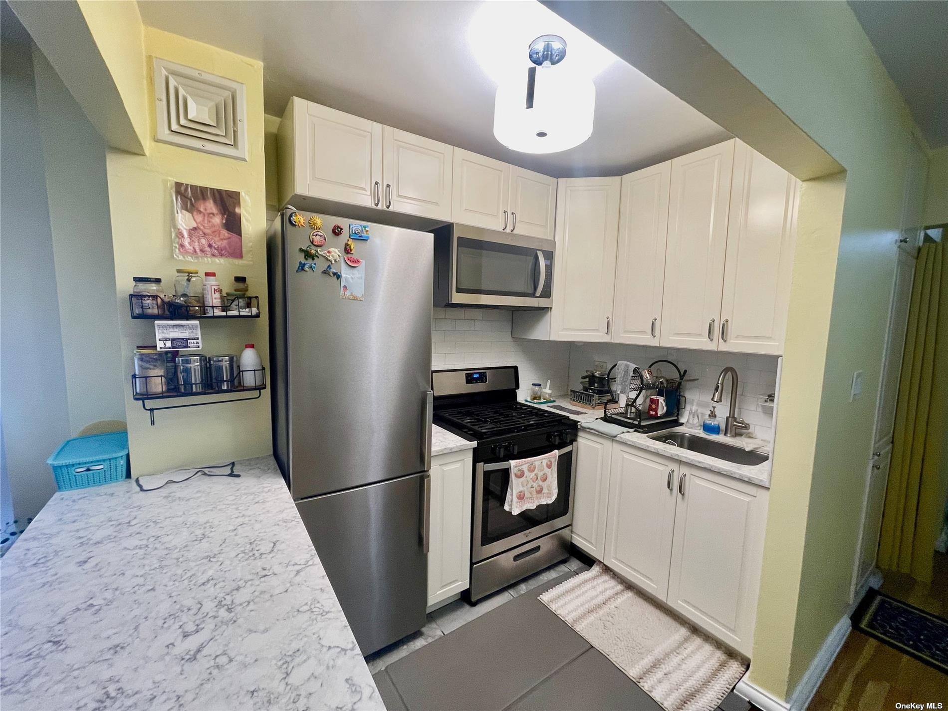 94-11 59th Avenue #D17, Elmhurst, Florida image 7