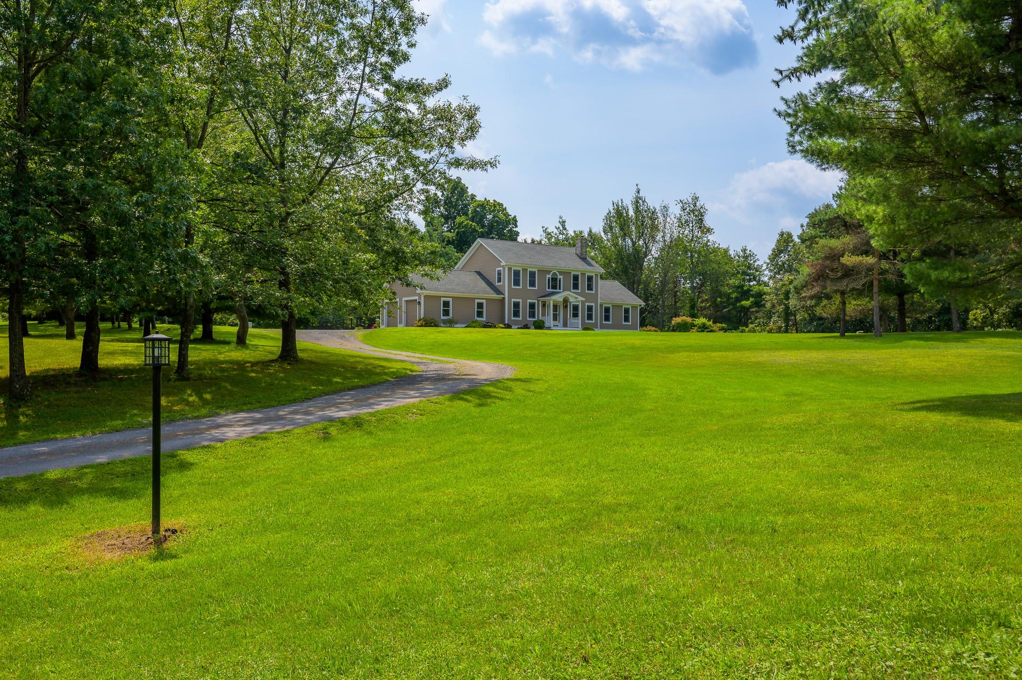 33 Wildflower Road Rd, Kinderhook, New York image 2
