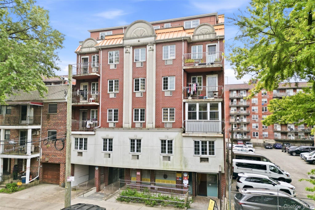 Photo of 143-36 37th Avenue #5A, Flushing, NY 11354 (MLS # 1058320)