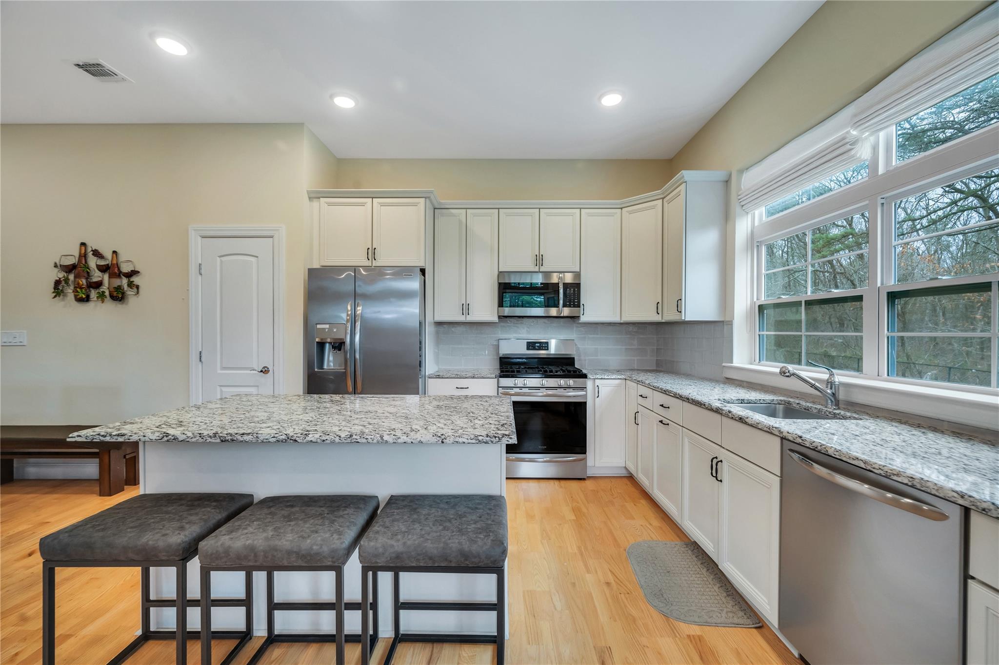 125 Halley Drive, Blue Point, New York image 10