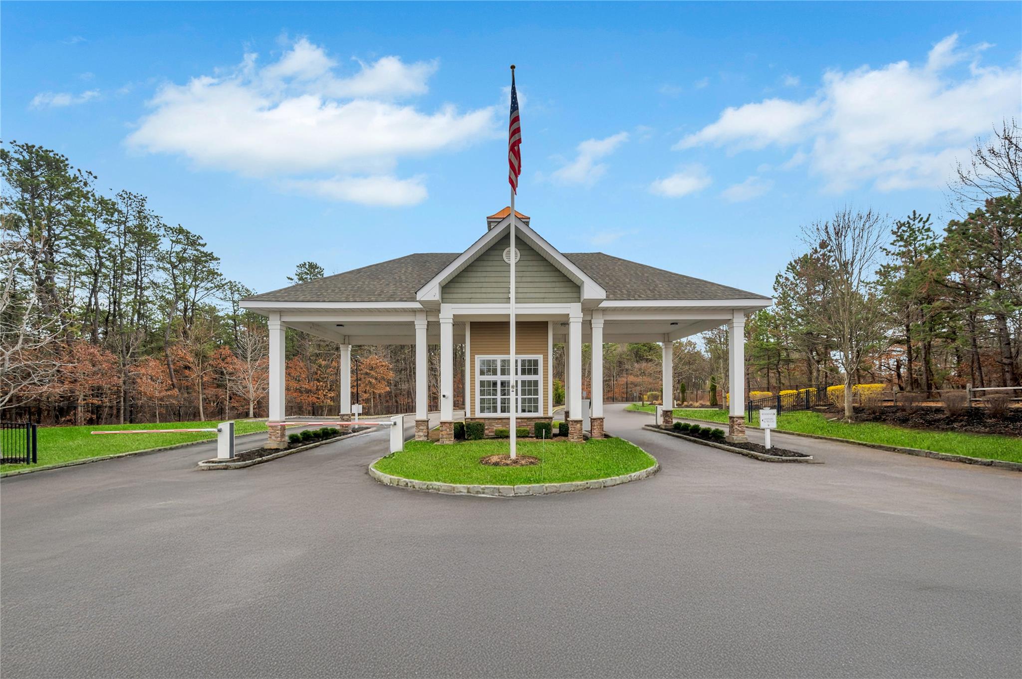 125 Halley Drive, Blue Point, New York image 1