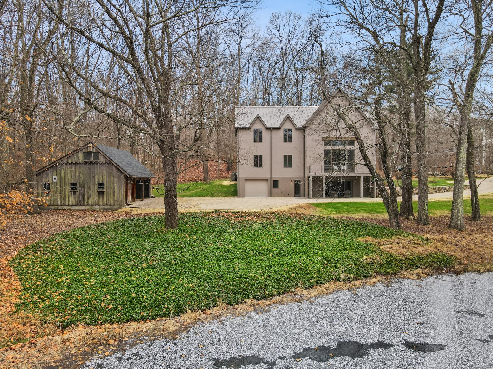 26 Pound Ridge Road, Pound Ridge, New York image 31