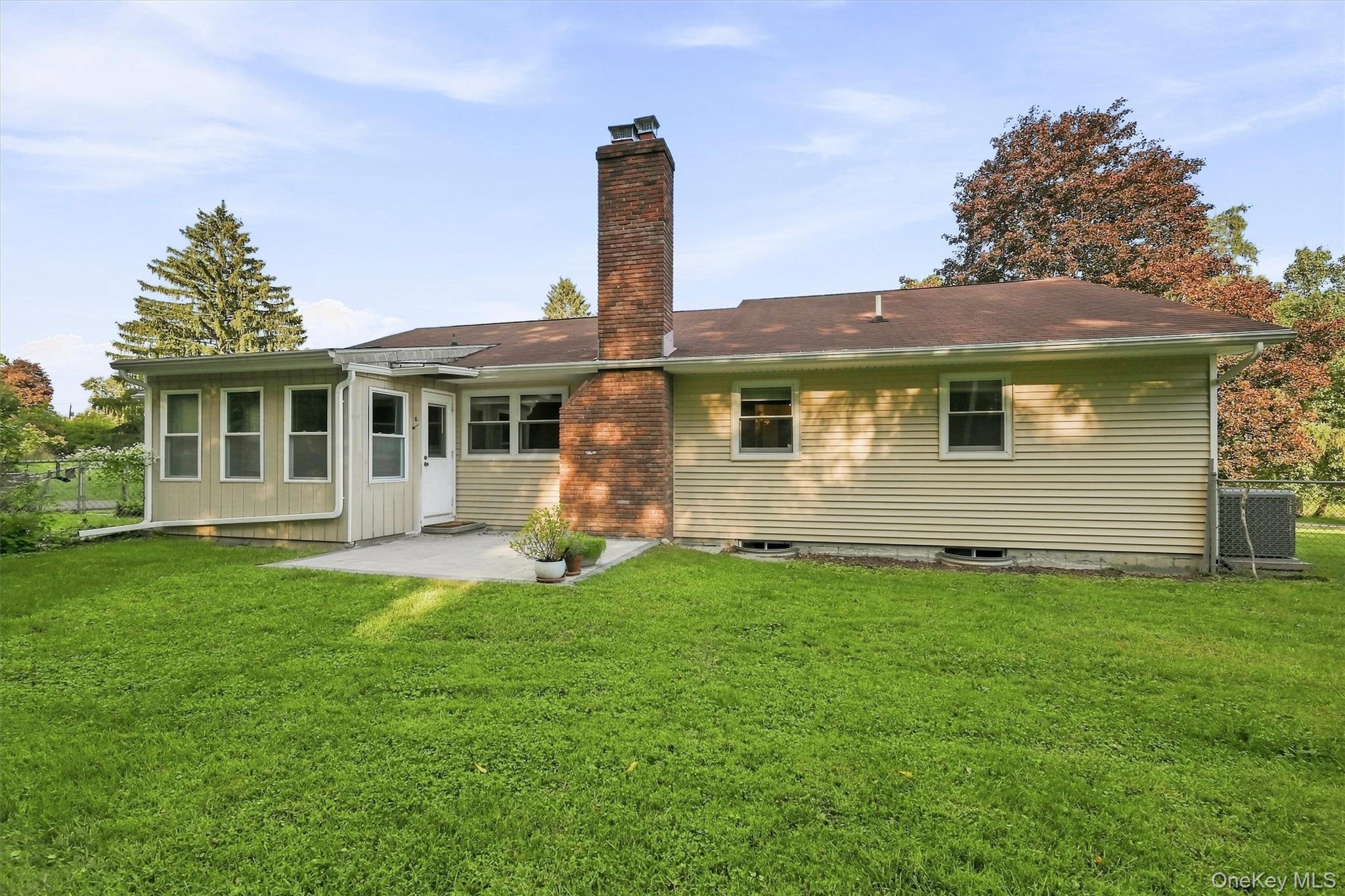 14 Pond Hill Avenue