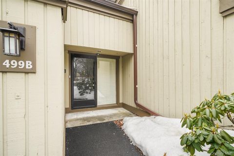 Condo For Sale - 499B Heritage Hills Hls #499B<br/> Somers, NY 10589