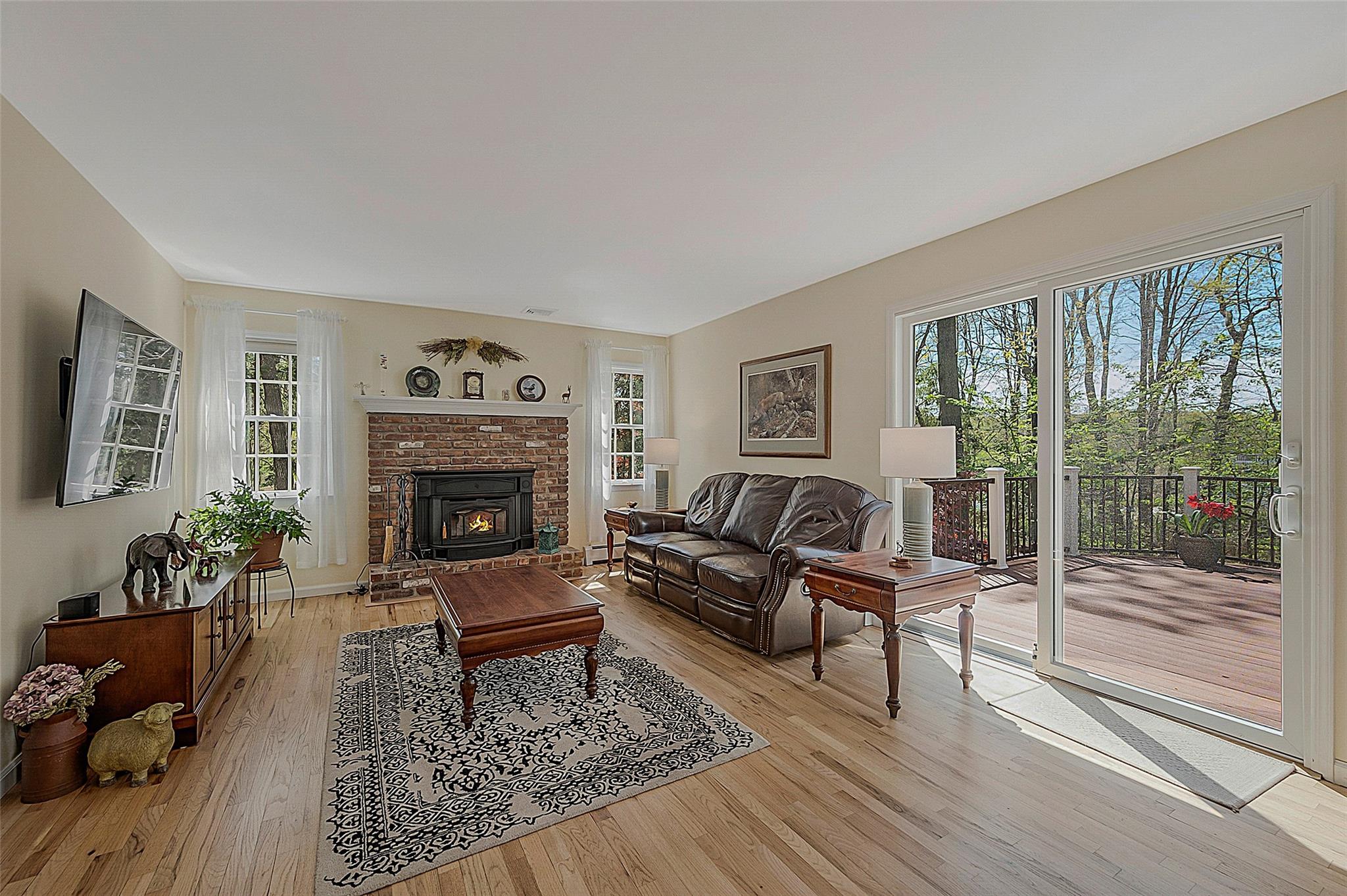 19 Emerald Lane, Wading River, New York image 12
