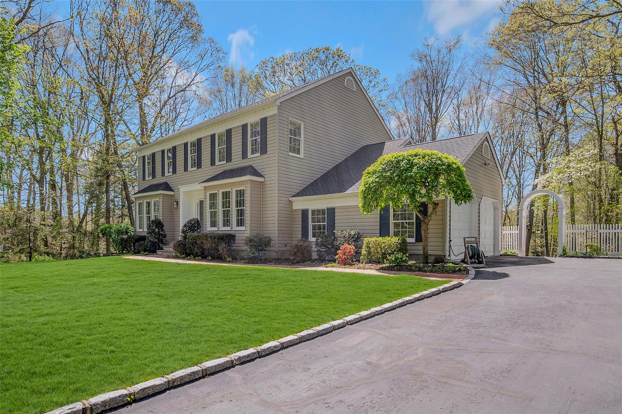 19 Emerald Lane, Wading River, New York image 4